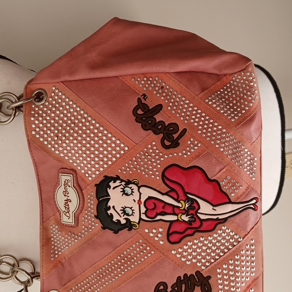 Betty Boop Large Pink Studded Shoulder Bag - Picture 3 of 16